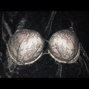 Victorias Secret Bombshell Lace Bra 38D